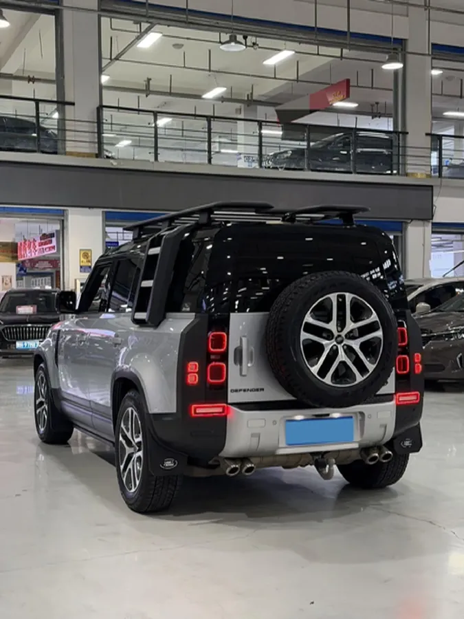 2021 Land Rover Defender 3.0T 400HP L6 8AT,autocango,china used car exporter,china ev exporter,chinese used car exporter,chinese used ev exporter