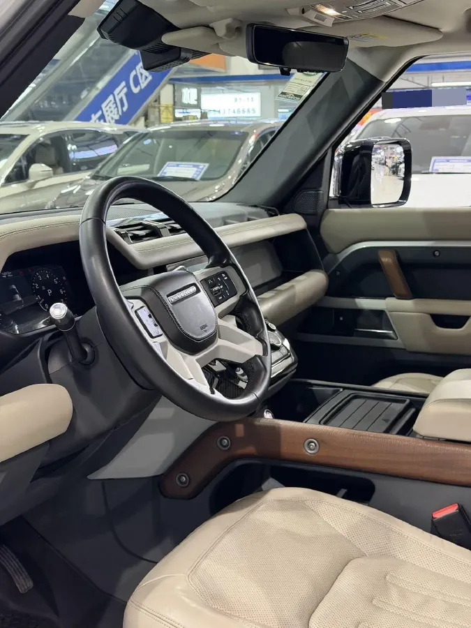 2021 Land Rover Defender 3.0T 400HP L6 8AT,autocango,china used car exporter,china ev exporter,chinese used car exporter,chinese used ev exporter