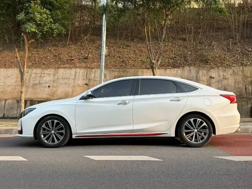 2021 ChangAn Raeton CC 1.5T 180HP L4 7DCT,autocango,china used car exporter,china ev exporter,chinese used car exporter,chinese used ev exporter