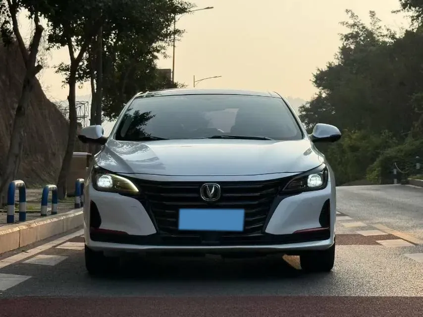 2021 ChangAn Raeton CC 1.5T 180HP L4 7DCT,autocango,china used car exporter,china ev exporter,chinese used car exporter,chinese used ev exporter