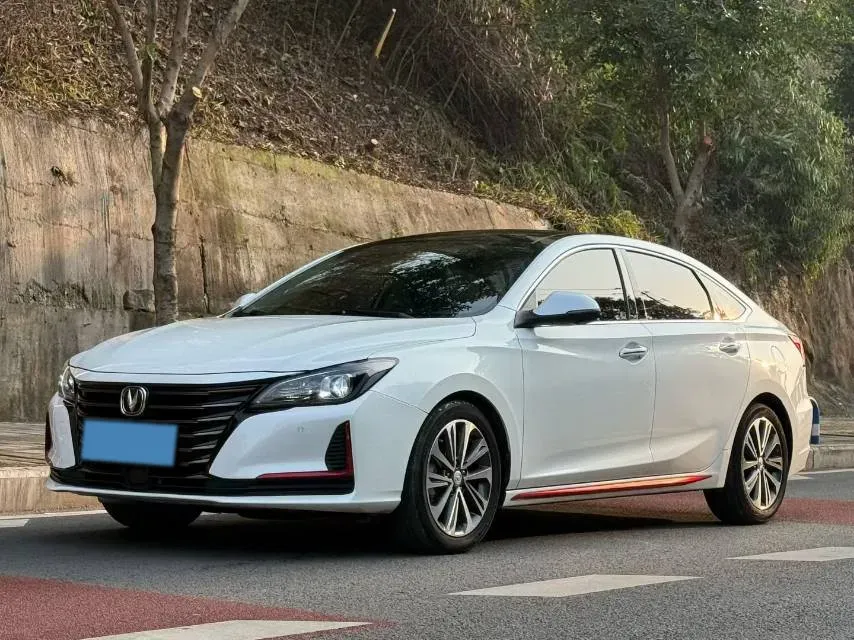 2021 ChangAn Raeton CC 1.5T 180HP L4 7DCT,autocango,china used car exporter,china ev exporter,chinese used car exporter,chinese used ev exporter