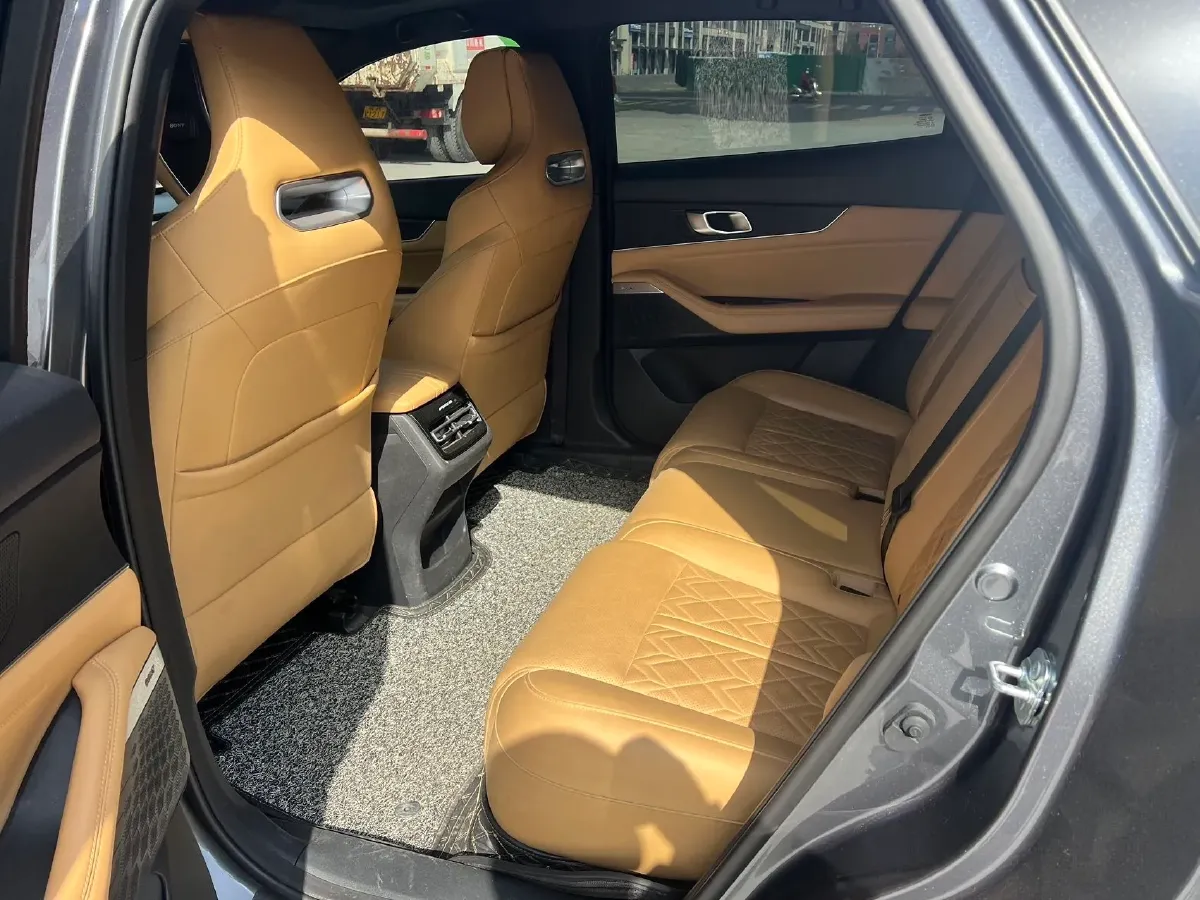 2021 ChangAn UNI-K 2.0T 233HP L4 8AT,autocango,china used car exporter,china ev exporter,chinese used car exporter,chinese used ev exporter