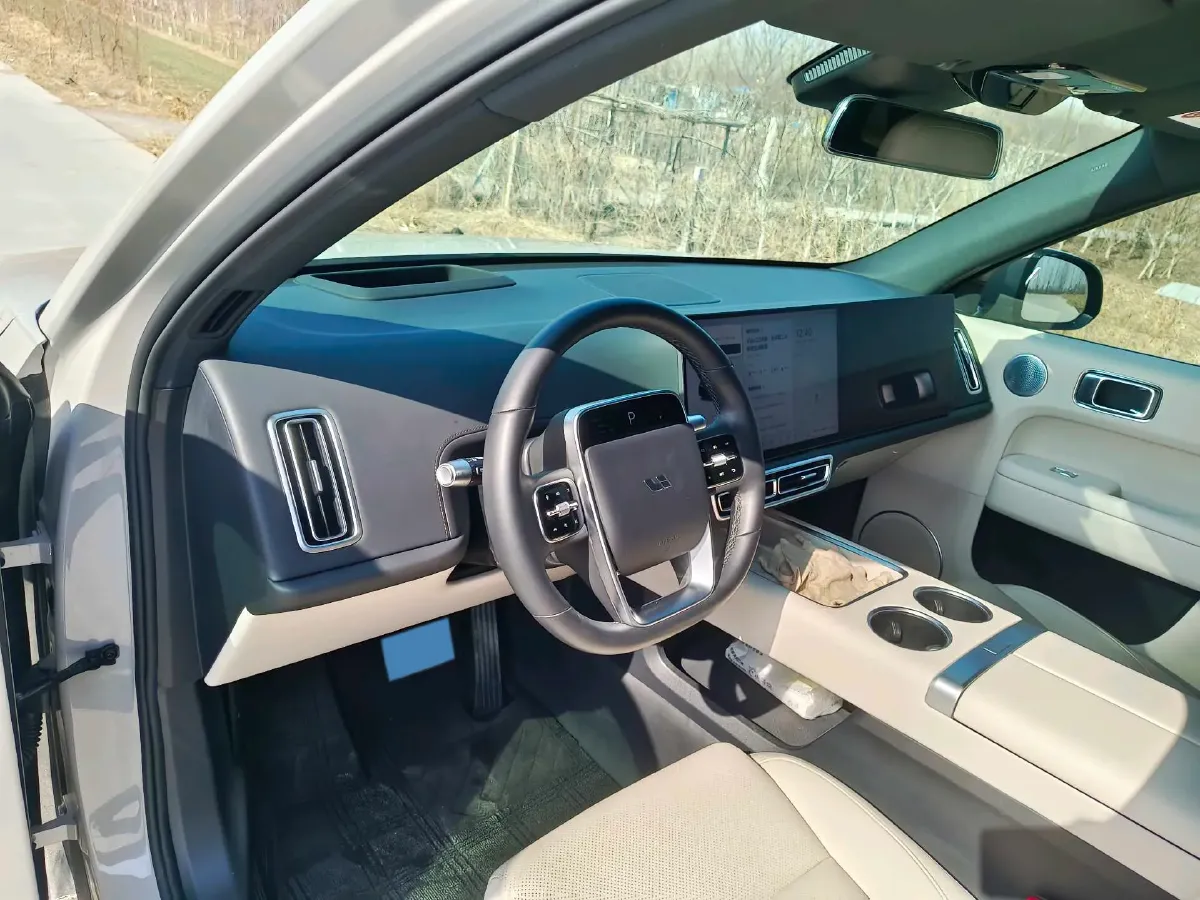 2024 Li L6 Range Extended 154HP L4 REEV 36.8KWH,autocango,china used car exporter,china ev exporter,chinese used car exporter,chinese used ev exporter