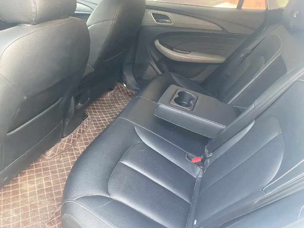 2018 Roewe Ei5 BEV 35KWH,autocango,china used car exporter,china ev exporter,chinese used car exporter,chinese used ev exporter