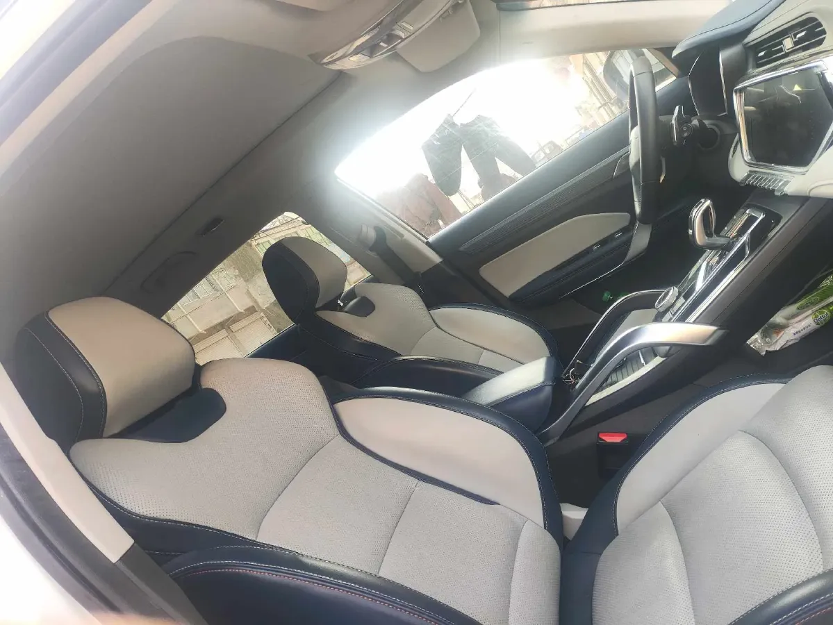 2022 Geely Azkarra 1.8T 184HP L4 7DCT,autocango,china used car exporter,china ev exporter,chinese used car exporter,chinese used ev exporter