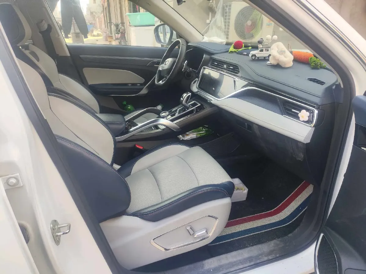 2022 Geely Azkarra 1.8T 184HP L4 7DCT,autocango,china used car exporter,china ev exporter,chinese used car exporter,chinese used ev exporter