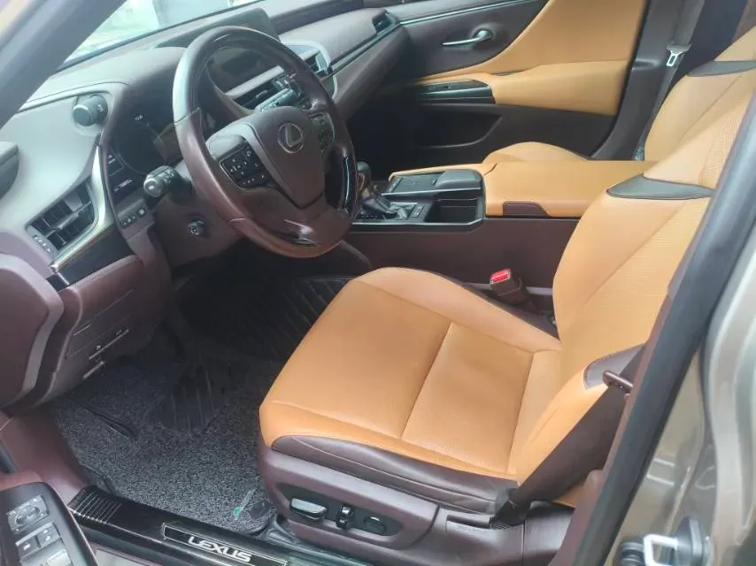 2020 Lexus ES 2.0L 173HP L4 CVT,autocango,china used car exporter,china ev exporter,chinese used car exporter,chinese used ev exporter