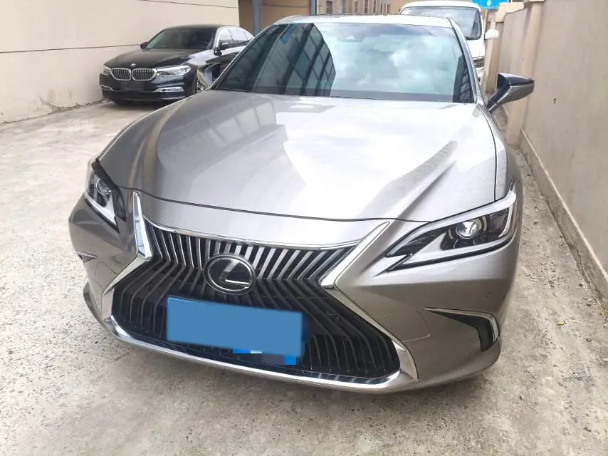 2020 Lexus ES 2.0L 173HP L4 CVT,autocango,china used car exporter,china ev exporter,chinese used car exporter,chinese used ev exporter