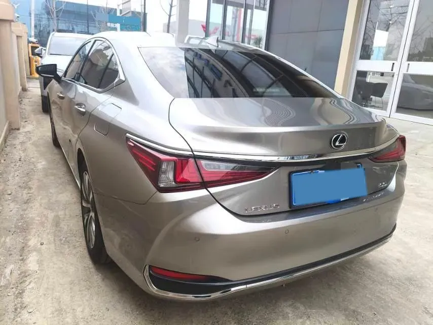 2020 Lexus ES 2.0L 173HP L4 CVT,autocango,china used car exporter,china ev exporter,chinese used car exporter,chinese used ev exporter