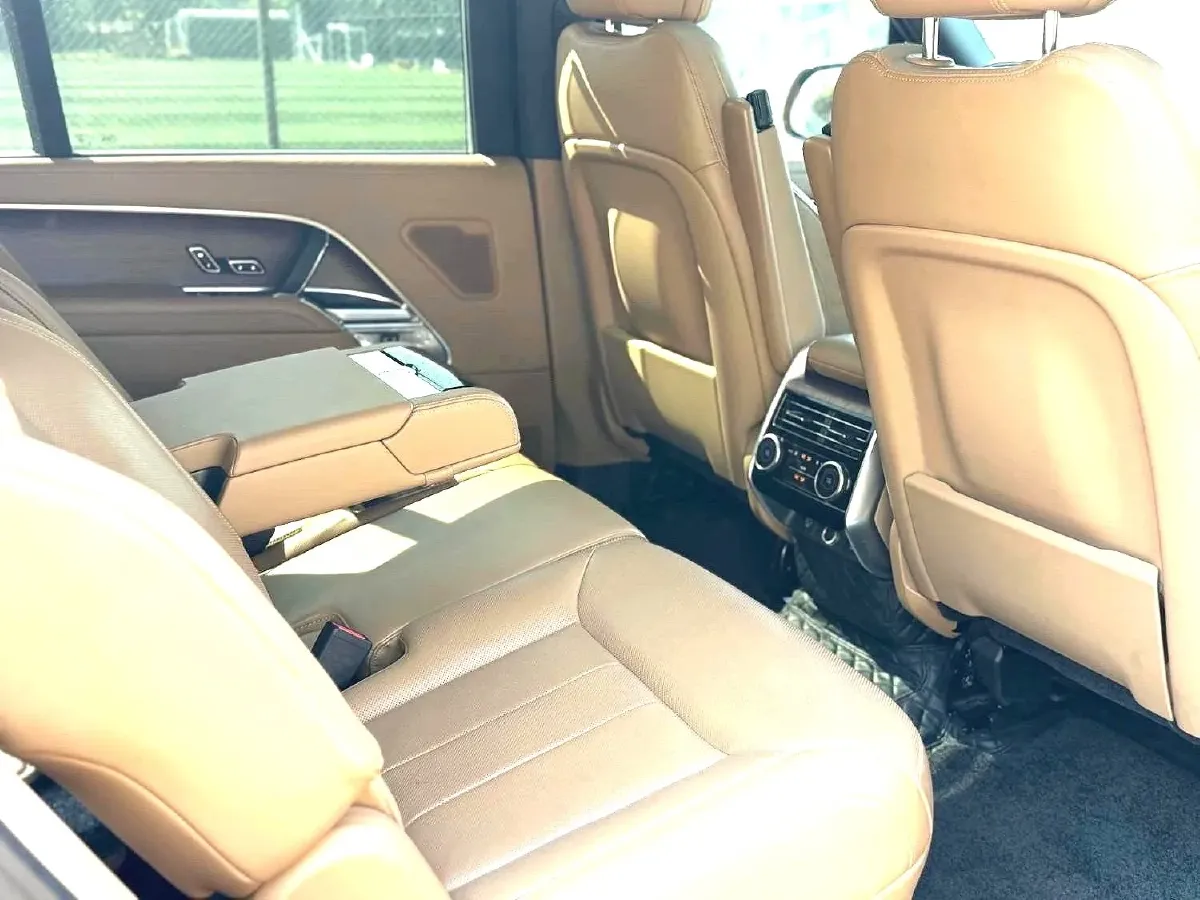 2023 Land Rover Range Rover 3.0T 400HP L6 8AT,autocango,china used car exporter,china ev exporter,chinese used car exporter,chinese used ev exporter