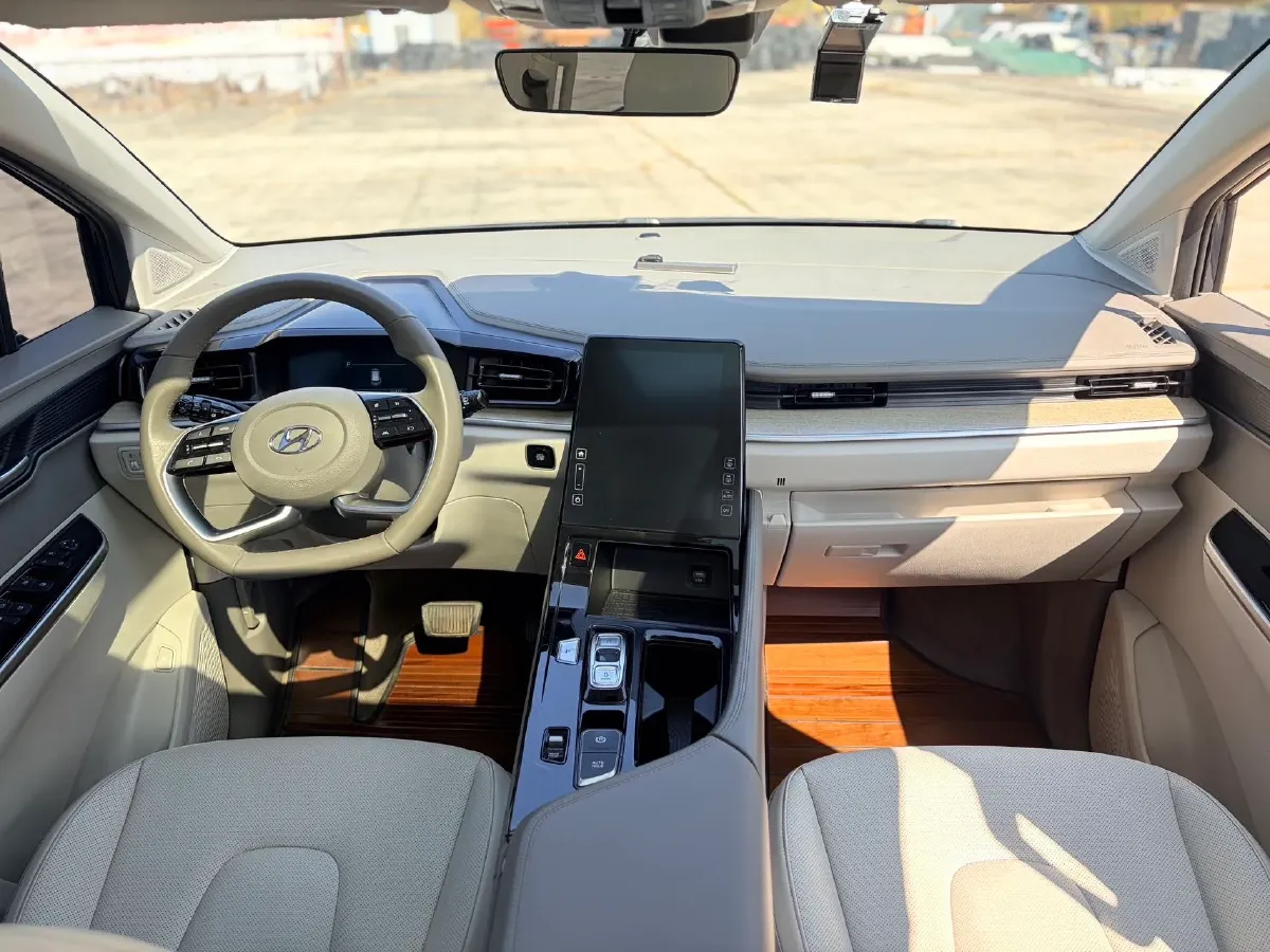 2021 Hyundai Custo 1.5T 170HP L4 8AT,autocango,china used car exporter,china ev exporter,chinese used car exporter,chinese used ev exporter