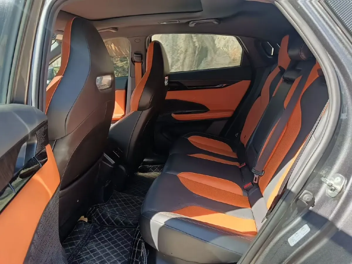 2023 ChangAn UNI-V 1.5T 188HP L4 7DCT,autocango,china used car exporter,china ev exporter,chinese used car exporter,chinese used ev exporter