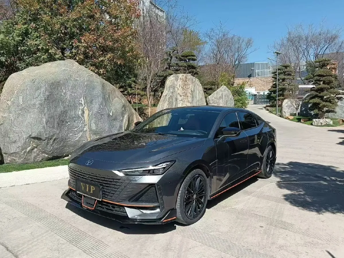 2023 ChangAn UNI-V 1.5T 188HP L4 7DCT,autocango,china used car exporter,china ev exporter,chinese used car exporter,chinese used ev exporter