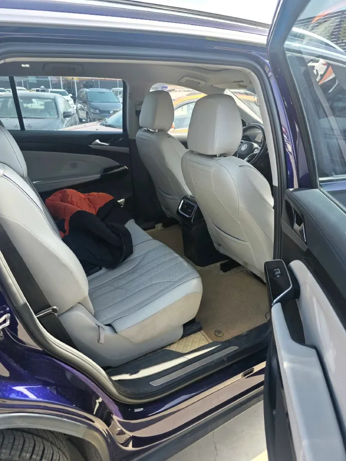 2021 Volkswagen ID.6 X BEV 83.4KWH,autocango,china used car exporter,china ev exporter,chinese used car exporter,chinese used ev exporter