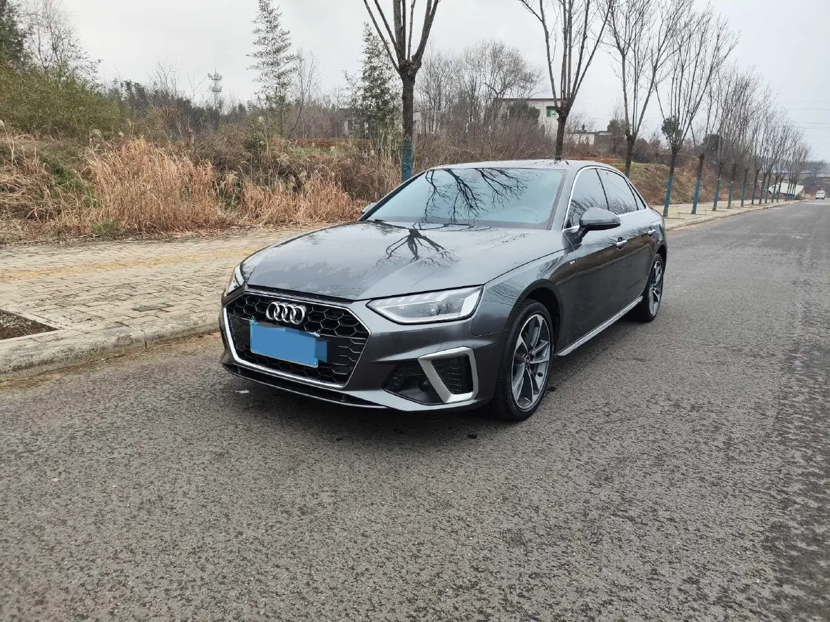 2023 Audi A4L 2.0T 190HP L4 7DCT,autocango,china used car exporter,china ev exporter,chinese used car exporter,chinese used ev exporter