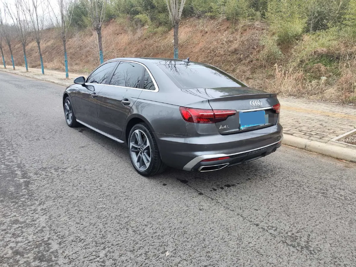 2023 Audi A4L 2.0T 190HP L4 7DCT,autocango,china used car exporter,china ev exporter,chinese used car exporter,chinese used ev exporter