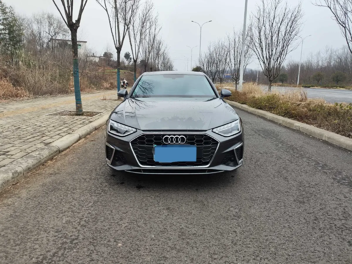 2023 Audi A4L 2.0T 190HP L4 7DCT,autocango,china used car exporter,china ev exporter,chinese used car exporter,chinese used ev exporter