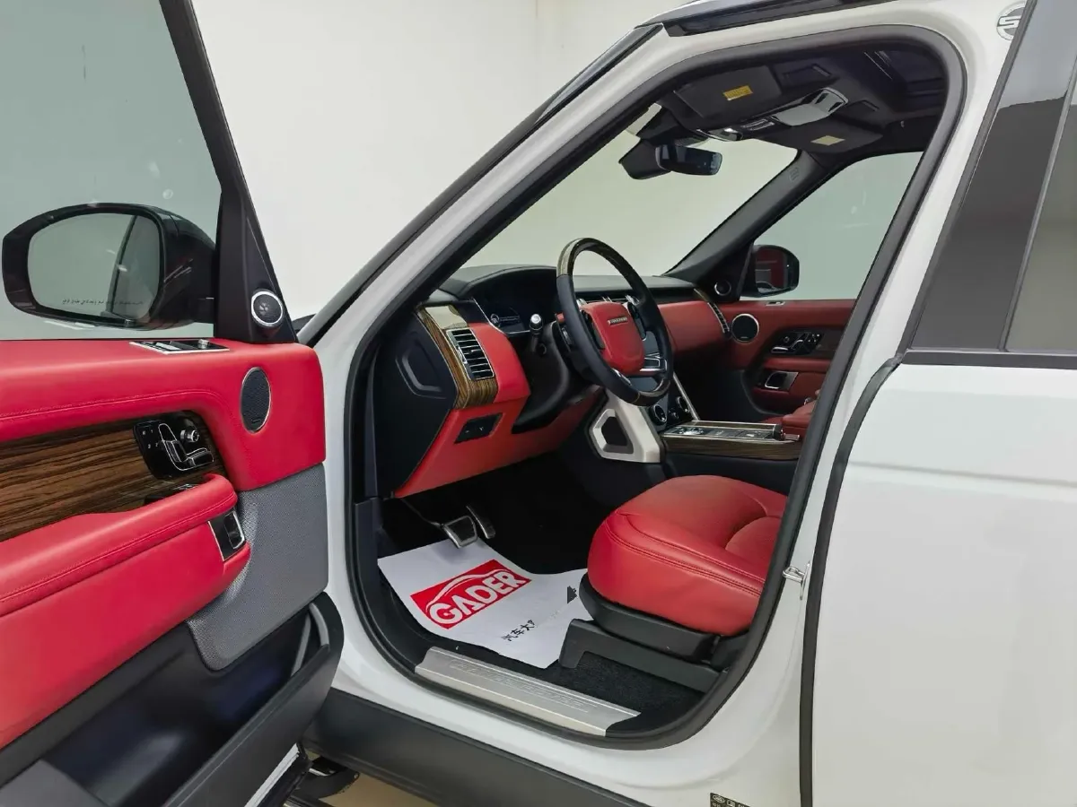 2018 Land Rover Range Rover Evoque 2.0T 241HP L4 9AT,autocango,china used car exporter,china ev exporter,chinese used car exporter,chinese used ev exporter