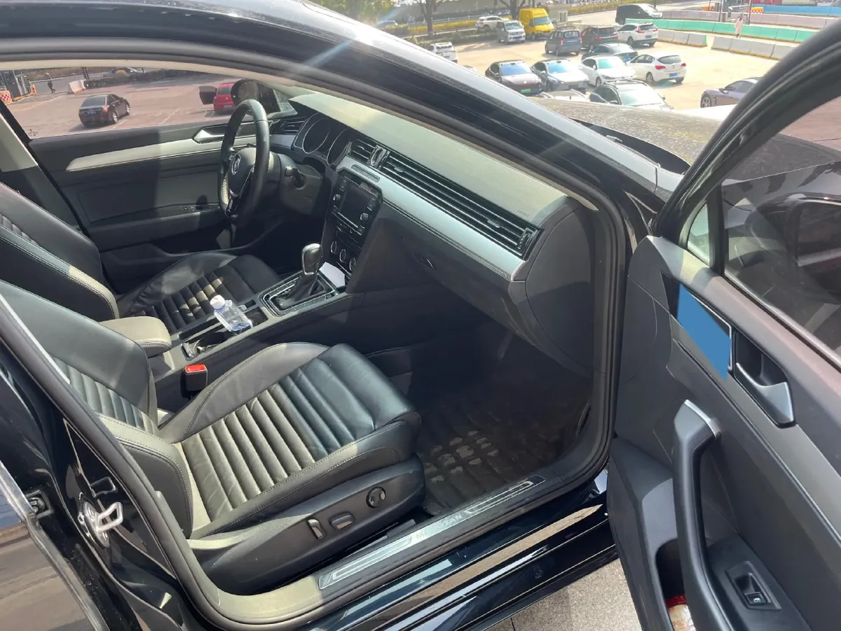 2019 Chevrolet Malibu XL 2.0T 241HP L4 9AT,autocango,china used car exporter,china ev exporter,chinese used car exporter,chinese used ev exporter