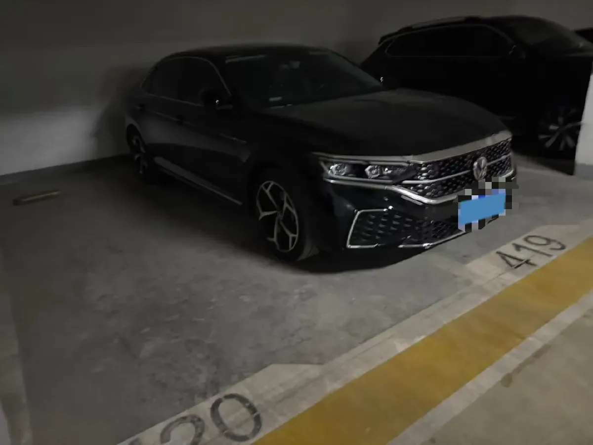 2023 Volkswagen Passat 2.0T 186HP L4 7DCT,autocango,china used car exporter,china ev exporter,chinese used car exporter,chinese used ev exporter