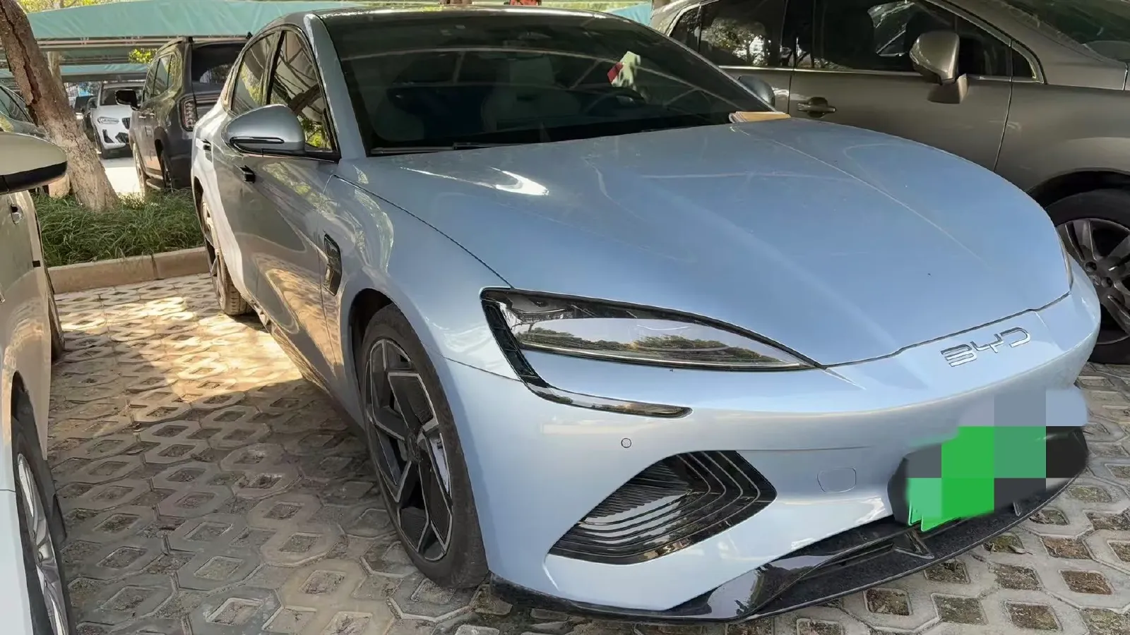 2022 AITO AITO M5 Range Extended 125HP REEV 40KWH,autocango,china used car exporter,china ev exporter,chinese used car exporter,chinese used ev exporter