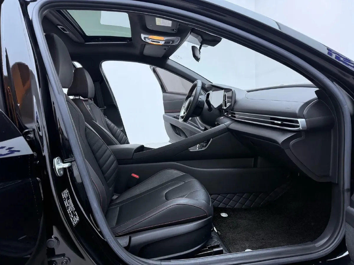 2022 Hyundai Elantra 1.5L 115HP L4 CVT,autocango,china used car exporter,china ev exporter,chinese used car exporter,chinese used ev exporter