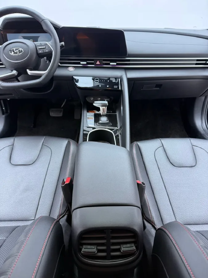 2022 Hyundai Elantra 1.5L 115HP L4 CVT,autocango,china used car exporter,china ev exporter,chinese used car exporter,chinese used ev exporter