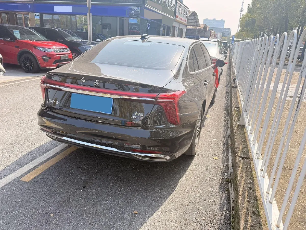 2025 HongQi H5 1.5T 169HP L4 7DCT,autocango,china used car exporter,china ev exporter,chinese used car exporter,chinese used ev exporter