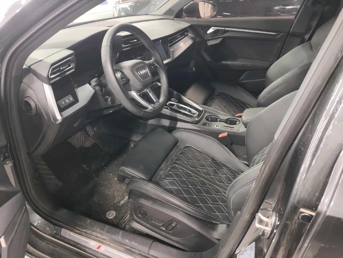 2025 Audi A3 1.5T 160HP L4 7DCT,autocango,china used car exporter,china ev exporter,chinese used car exporter,chinese used ev exporter