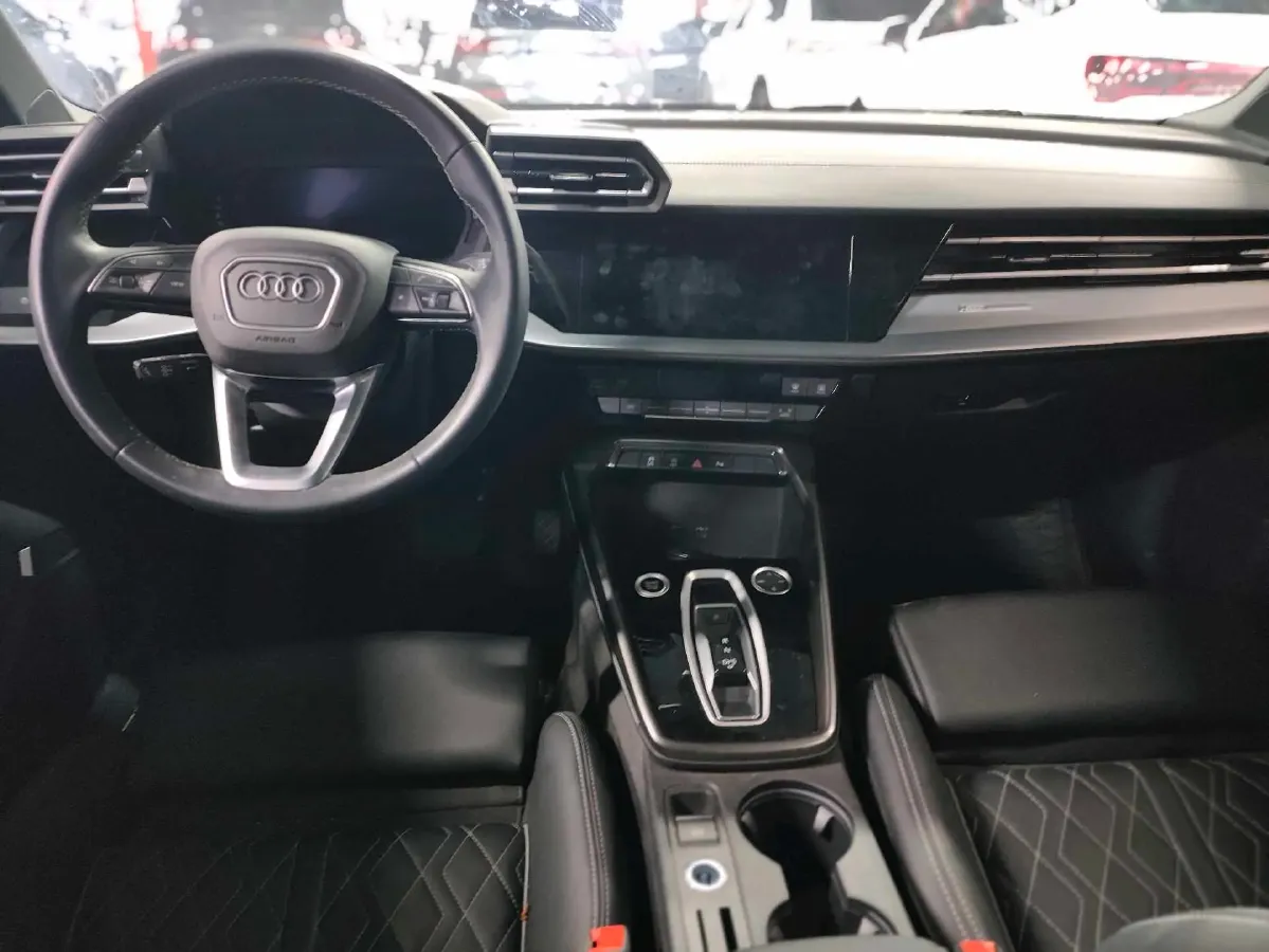 2025 Audi A3 1.5T 160HP L4 7DCT,autocango,china used car exporter,china ev exporter,chinese used car exporter,chinese used ev exporter