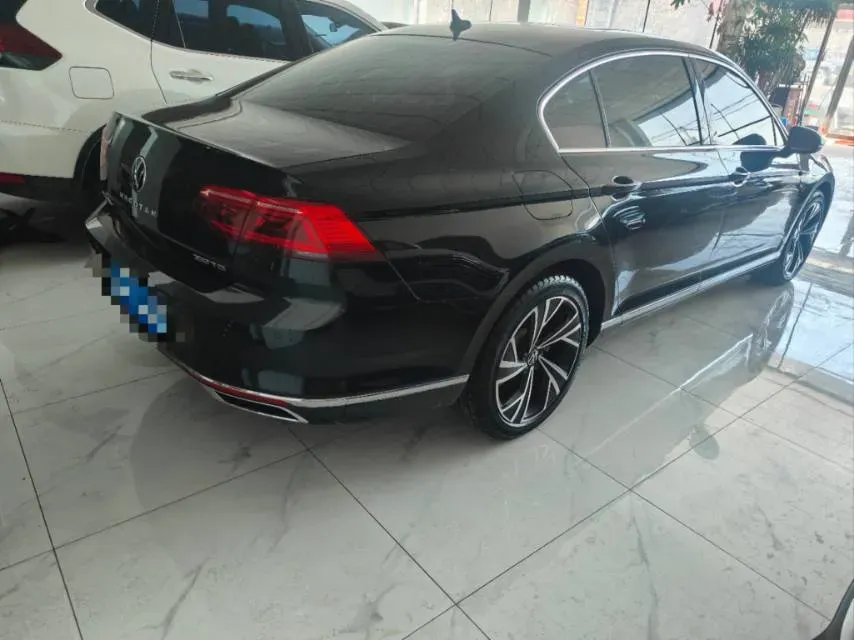 2020 Volkswagen Magotan 2.0T 186HP L4 7DCT,autocango,china used car exporter,china ev exporter,chinese used car exporter,chinese used ev exporter