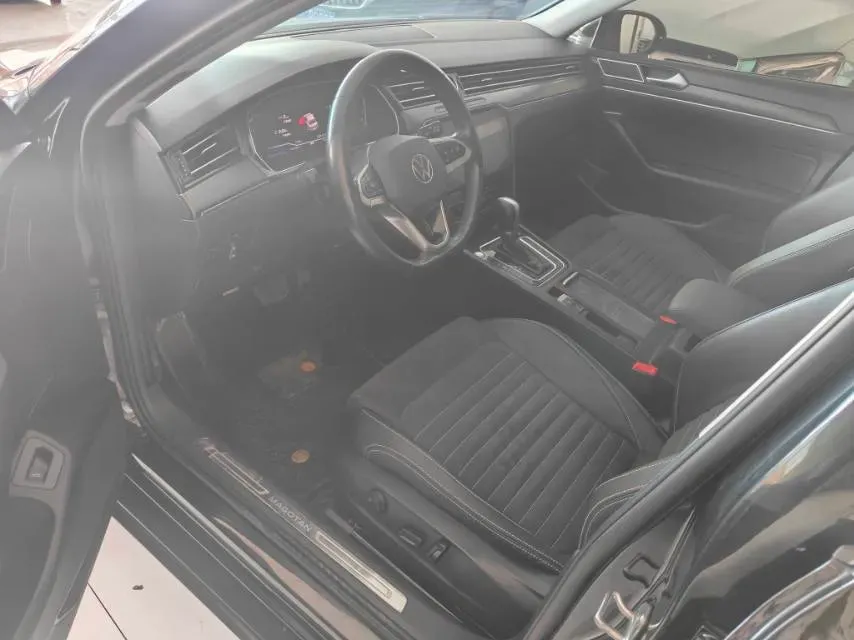 2020 Volkswagen Magotan 2.0T 186HP L4 7DCT,autocango,china used car exporter,china ev exporter,chinese used car exporter,chinese used ev exporter