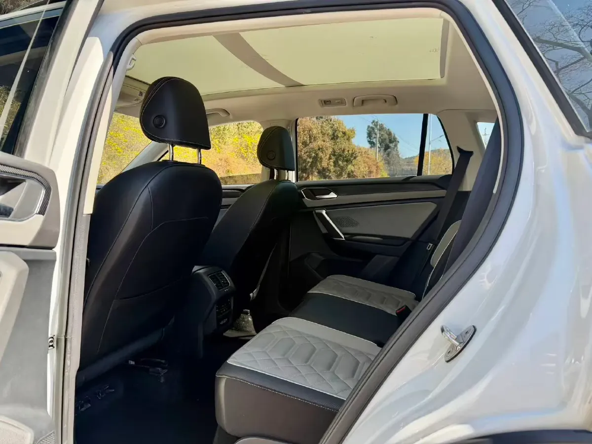 2024 Volkswagen Tayron 1.5T 160HP L4 7DCT,autocango,china used car exporter,china ev exporter,chinese used car exporter,chinese used ev exporter