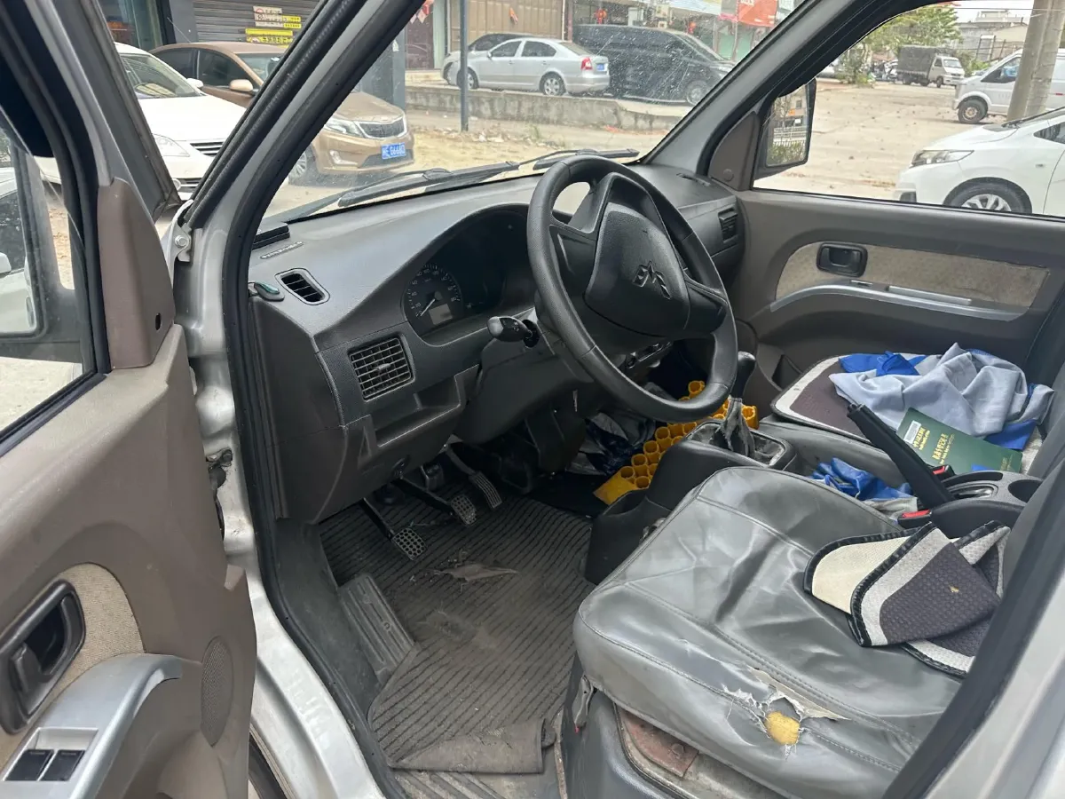 2019 WuLing RongGuang Mini Truck 1.5L 107HP L4 5MT,autocango,china used car exporter,china ev exporter,chinese used car exporter,chinese used ev exporter