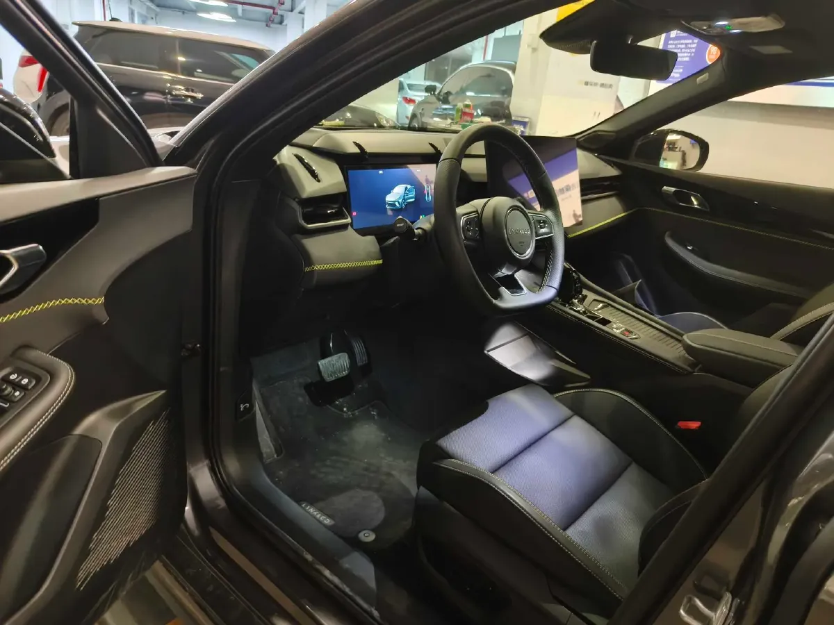 2025 LYNK&CO 03 1.5T 181HP L4 7DCT,autocango,china used car exporter,china ev exporter,chinese used car exporter,chinese used ev exporter