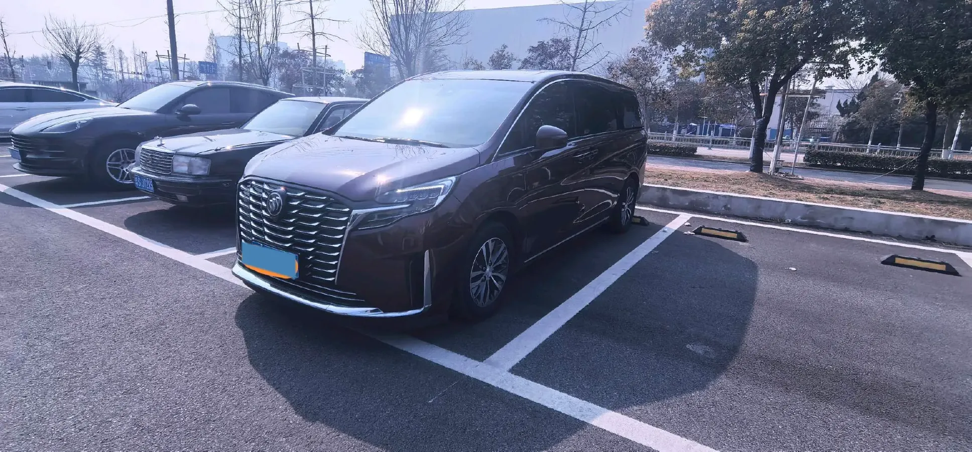 2023 Buick GL8 2.0T 237HP L4 9AT,autocango,china used car exporter,china ev exporter,chinese used car exporter,chinese used ev exporter