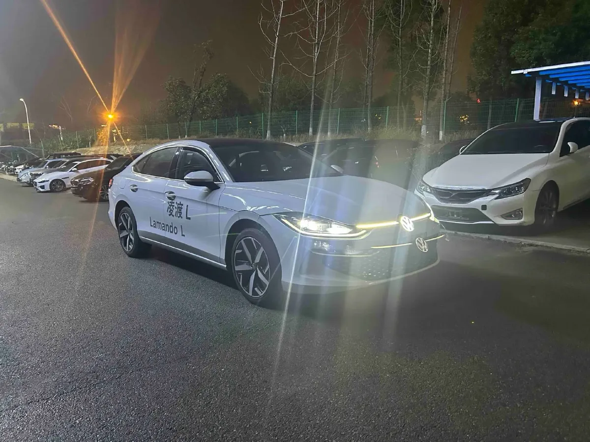 2025 Volkswagen Lamando 1.4T 150HP L4 7DCT,autocango,china used car exporter,china ev exporter,chinese used car exporter,chinese used ev exporter