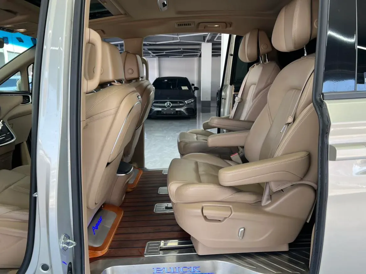 2021 Buick GL8 2.0T 237HP L4 9AT,autocango,china used car exporter,china ev exporter,chinese used car exporter,chinese used ev exporter