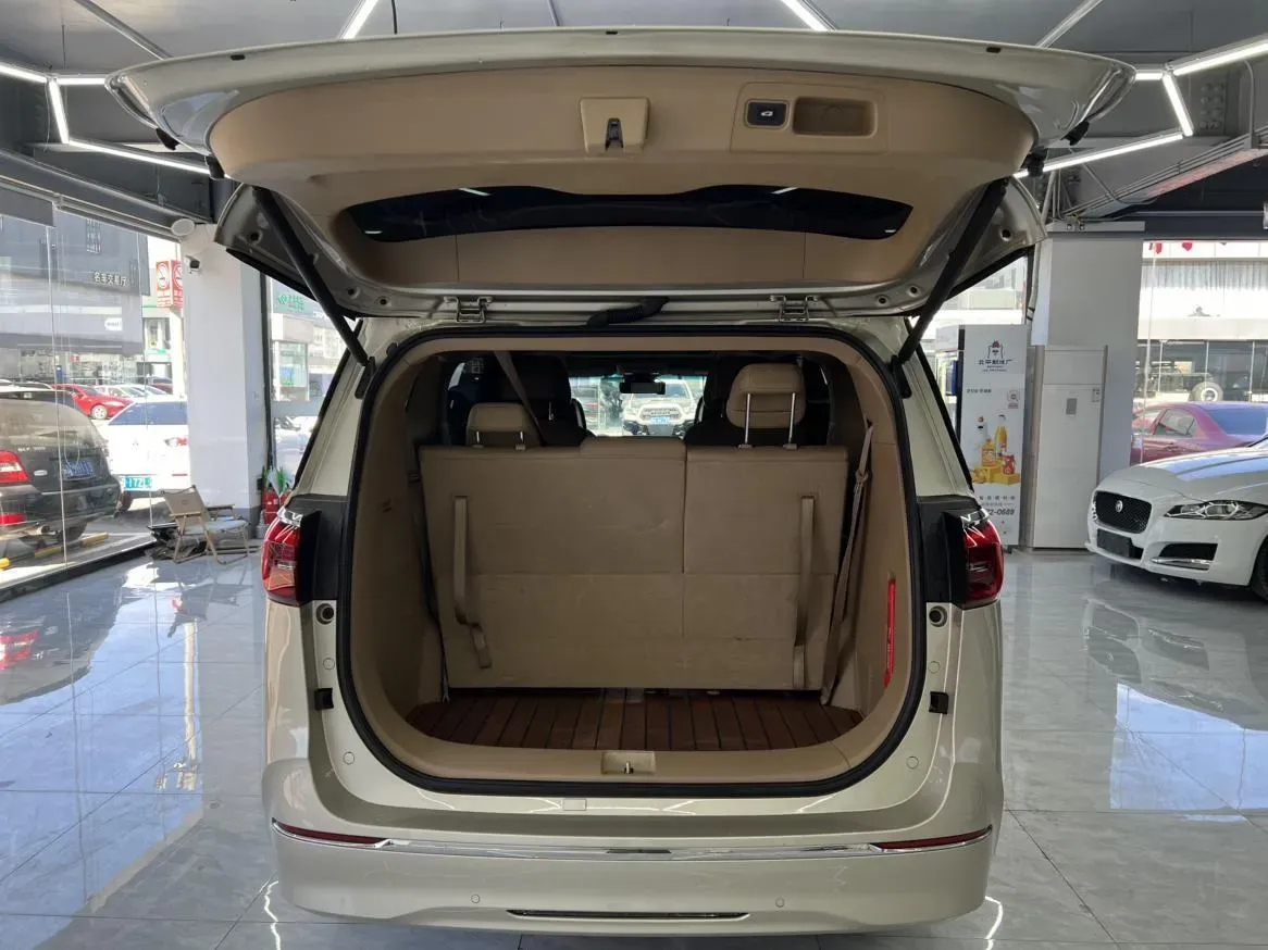 2021 Buick GL8 2.0T 237HP L4 9AT,autocango,china used car exporter,china ev exporter,chinese used car exporter,chinese used ev exporter