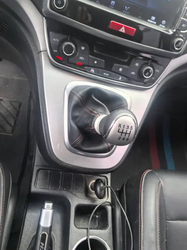 2018 Haval M6 1.5T 150HP L4 6MT,autocango,china used car exporter,china ev exporter,chinese used car exporter,chinese used ev exporter