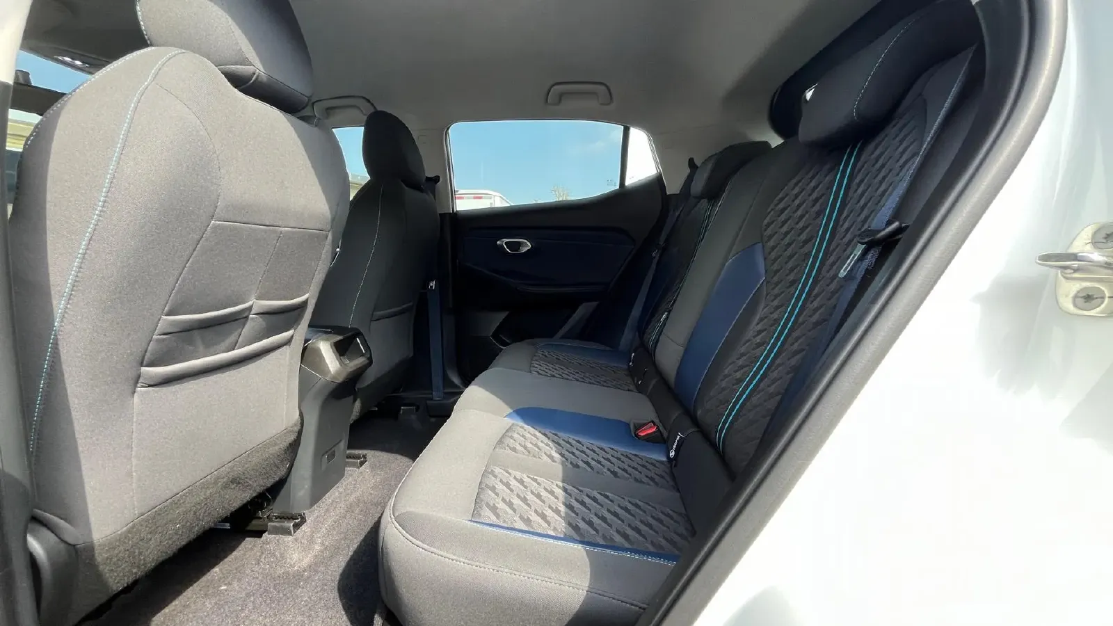 2023 GAC Trumpchi GS3 1.5T 177HP L4 7DCT,autocango,china used car exporter,china ev exporter,chinese used car exporter,chinese used ev exporter