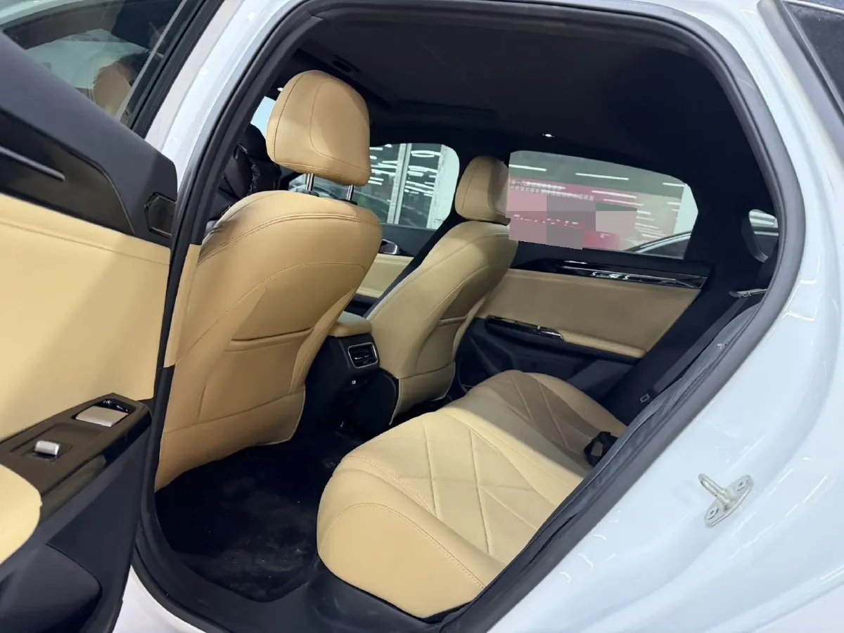 2024 Geely Galaxy L6 1.5T 163HP L4 3DHT PHEV,autocango,china used car exporter,china ev exporter,chinese used car exporter,chinese used ev exporter