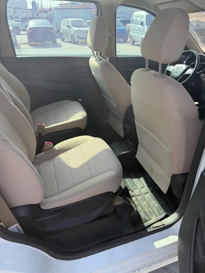 2019 WuLing HongGuang 1.5L 99HP L4 6MT,autocango,china used car exporter,china ev exporter,chinese used car exporter,chinese used ev exporter