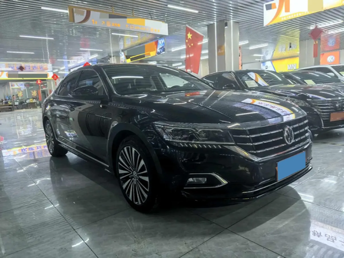 2019 Volkswagen Passat 2.0T 220HP L4 7DCT,autocango,china used car exporter,china ev exporter,chinese used car exporter,chinese used ev exporter