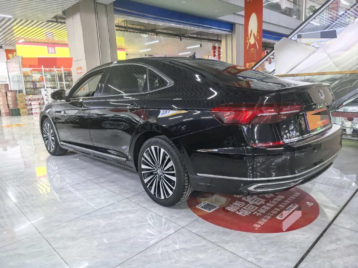 2019 Volkswagen Passat 2.0T 220HP L4 7DCT,autocango,china used car exporter,china ev exporter,chinese used car exporter,chinese used ev exporter