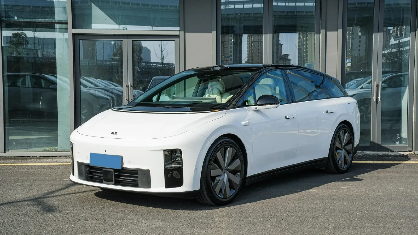 2025 Li i6 BEV,autocango,china used car exporter,china ev exporter,chinese used car exporter,chinese used ev exporter