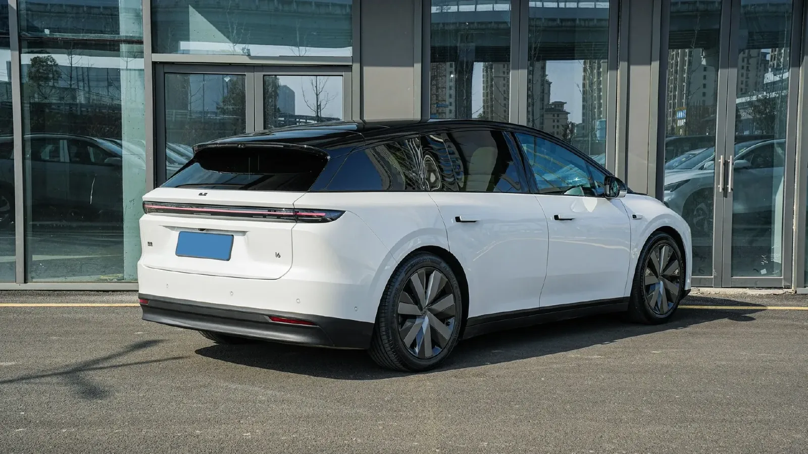 2025 Li i6 BEV,autocango,china used car exporter,china ev exporter,chinese used car exporter,chinese used ev exporter