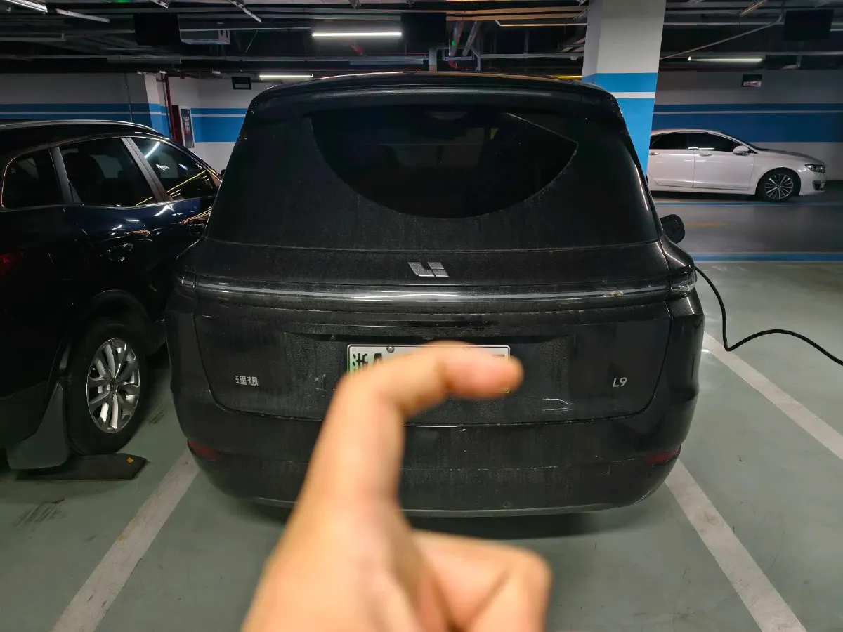 2022 Li L9 Range Extended 154HP REEV 42.6KWH,autocango,china used car exporter,china ev exporter,chinese used car exporter,chinese used ev exporter