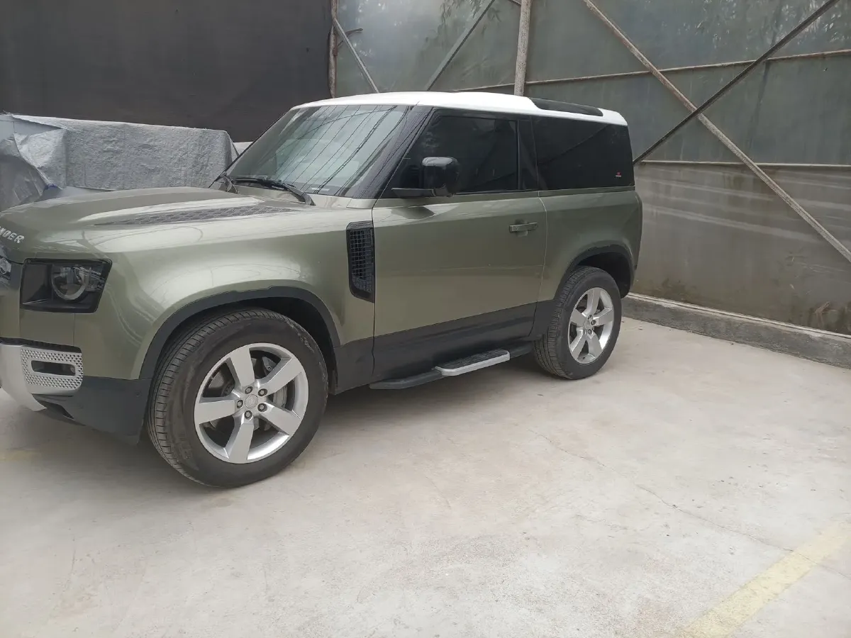 2021 Land Rover Defender 3.0T 400HP L6 8AT,autocango,china used car exporter,china ev exporter,chinese used car exporter,chinese used ev exporter