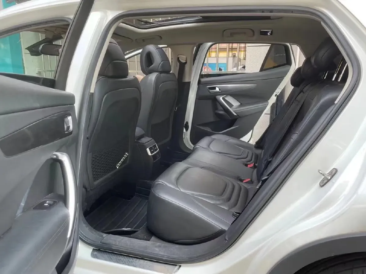 2016 DS 6 1.6T 167HP L4 6AT,autocango,china used car exporter,china ev exporter,chinese used car exporter,chinese used ev exporter